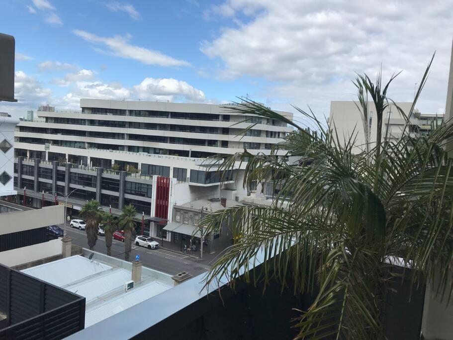 In The Heart Of Port Melbourne Apartment Luaran gambar