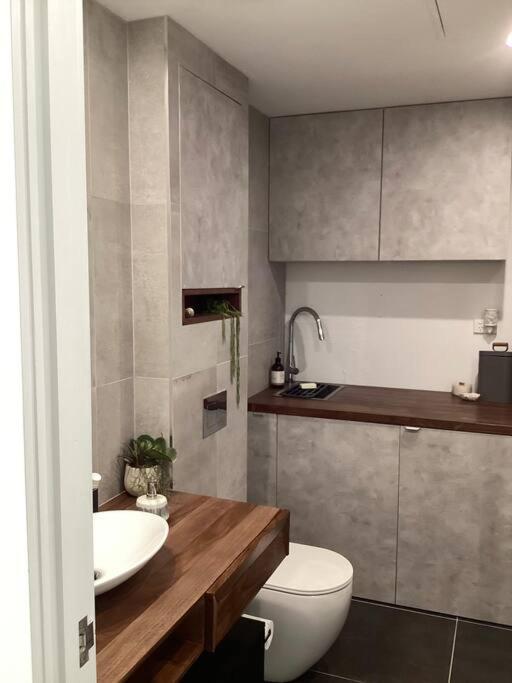 In The Heart Of Port Melbourne Apartment Luaran gambar
