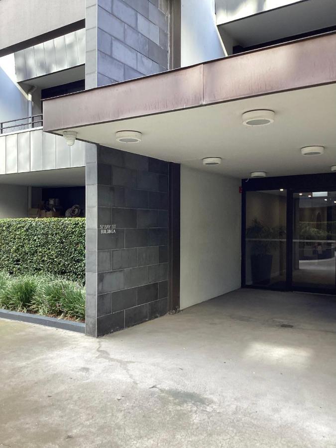In The Heart Of Port Melbourne Apartment Luaran gambar